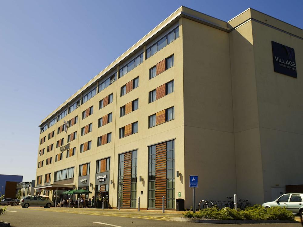 Village Hotel Swansea Eksteriør billede