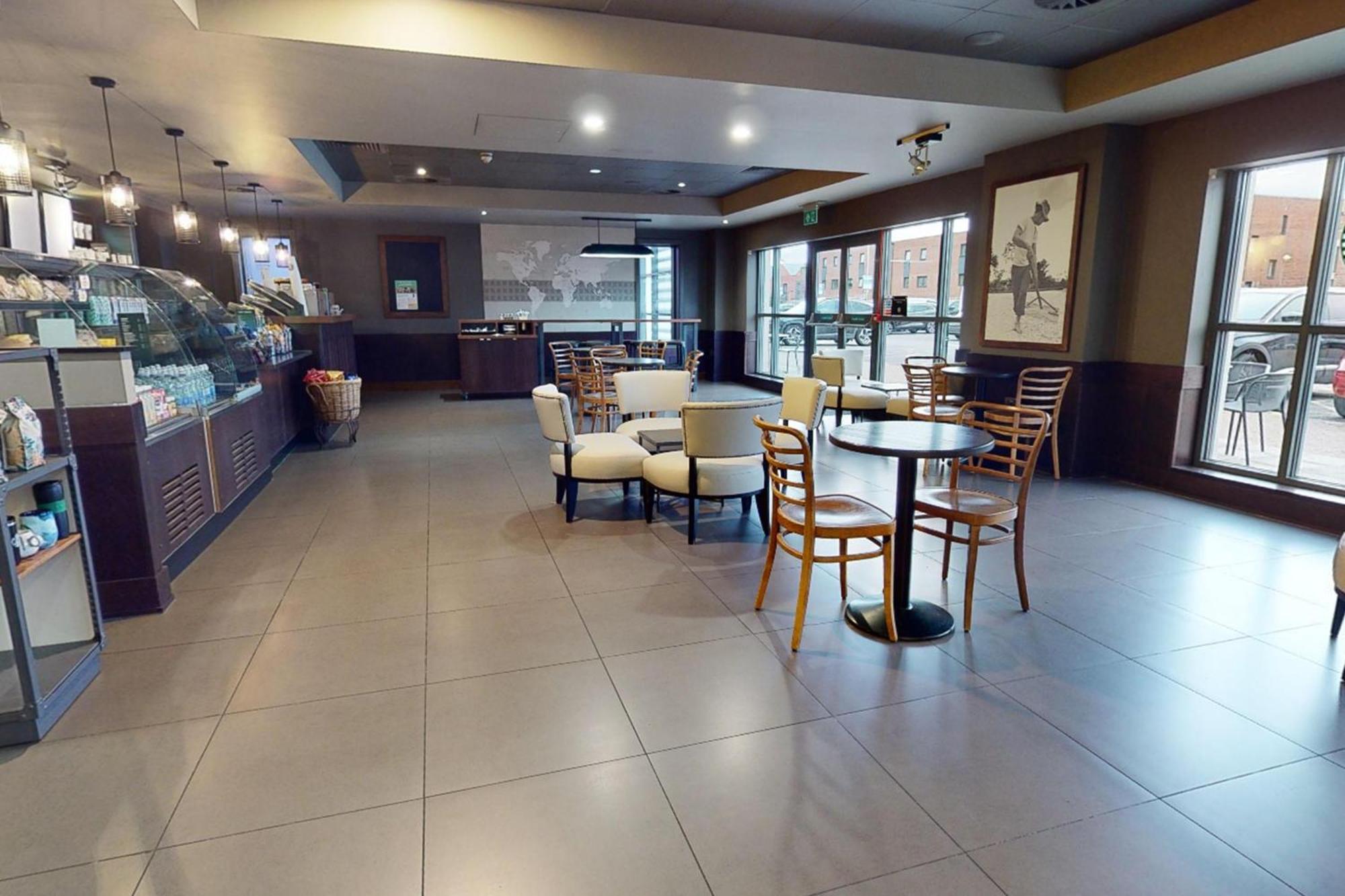 Village Hotel Swansea Eksteriør billede